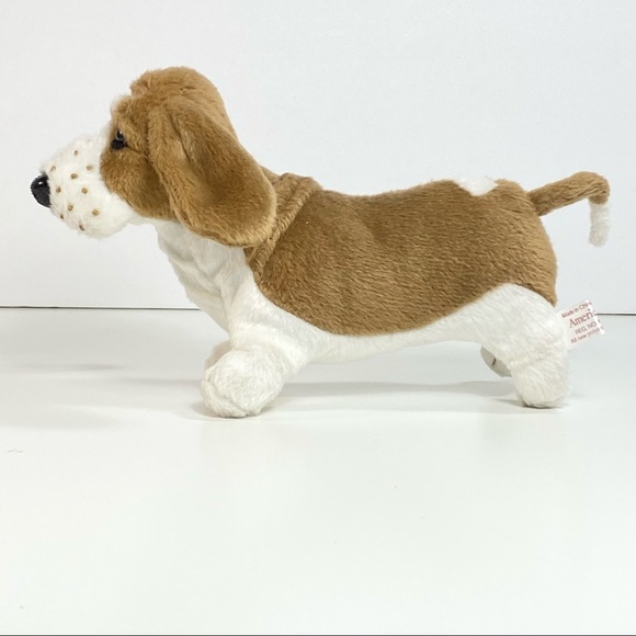 American Girl Kit's Pet Basset Hound Grace Plush - Picture 4 of 9